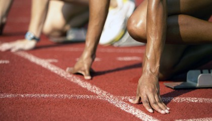 开云体育登录-切特·霍姆格伦，当未来之星照亮费城之夜