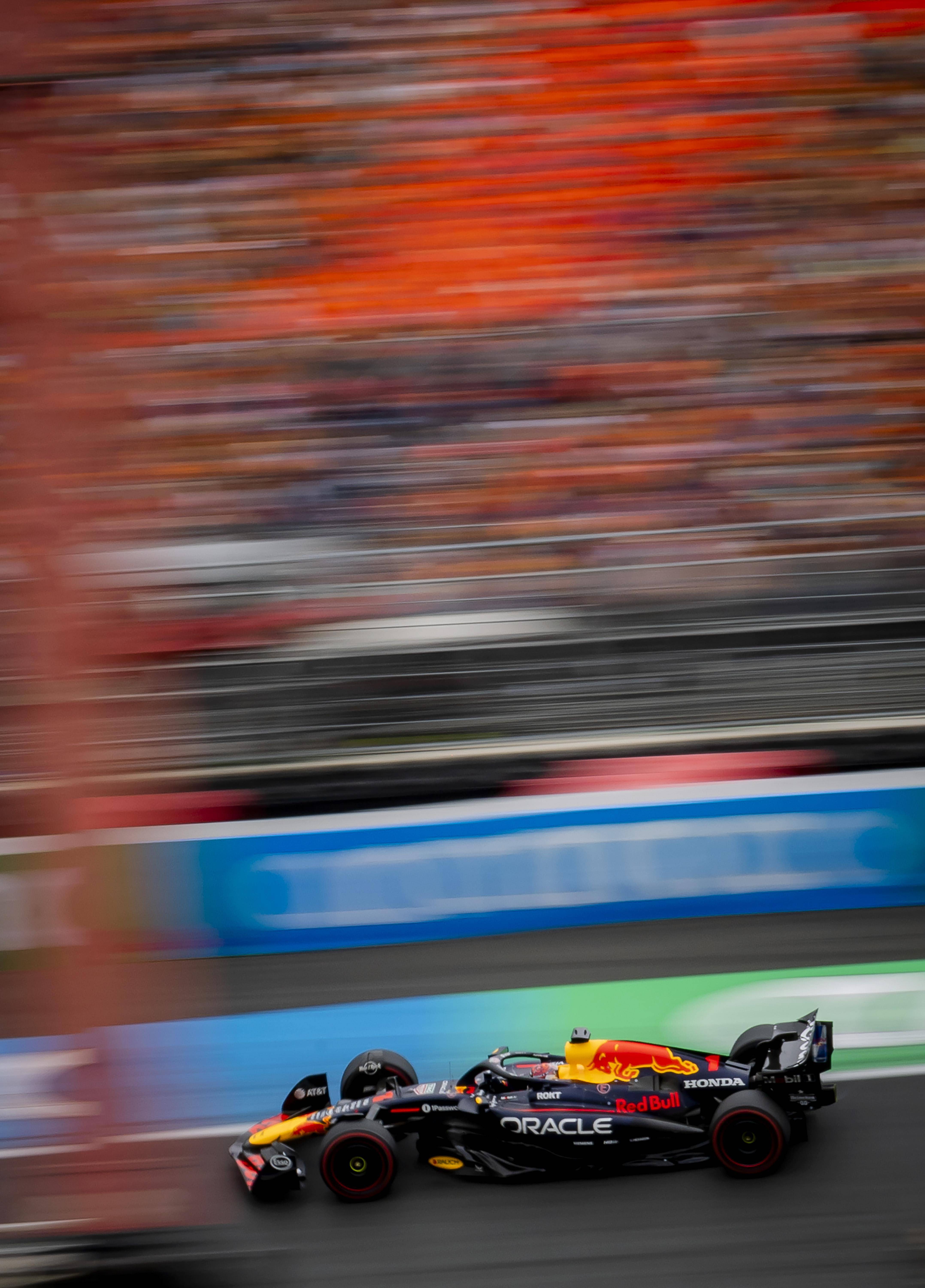 红牛车队绝杀迈凯伦,皮亚斯特里关键制胜 红牛车队绝杀迈凯伦,皮亚斯特里关键制胜